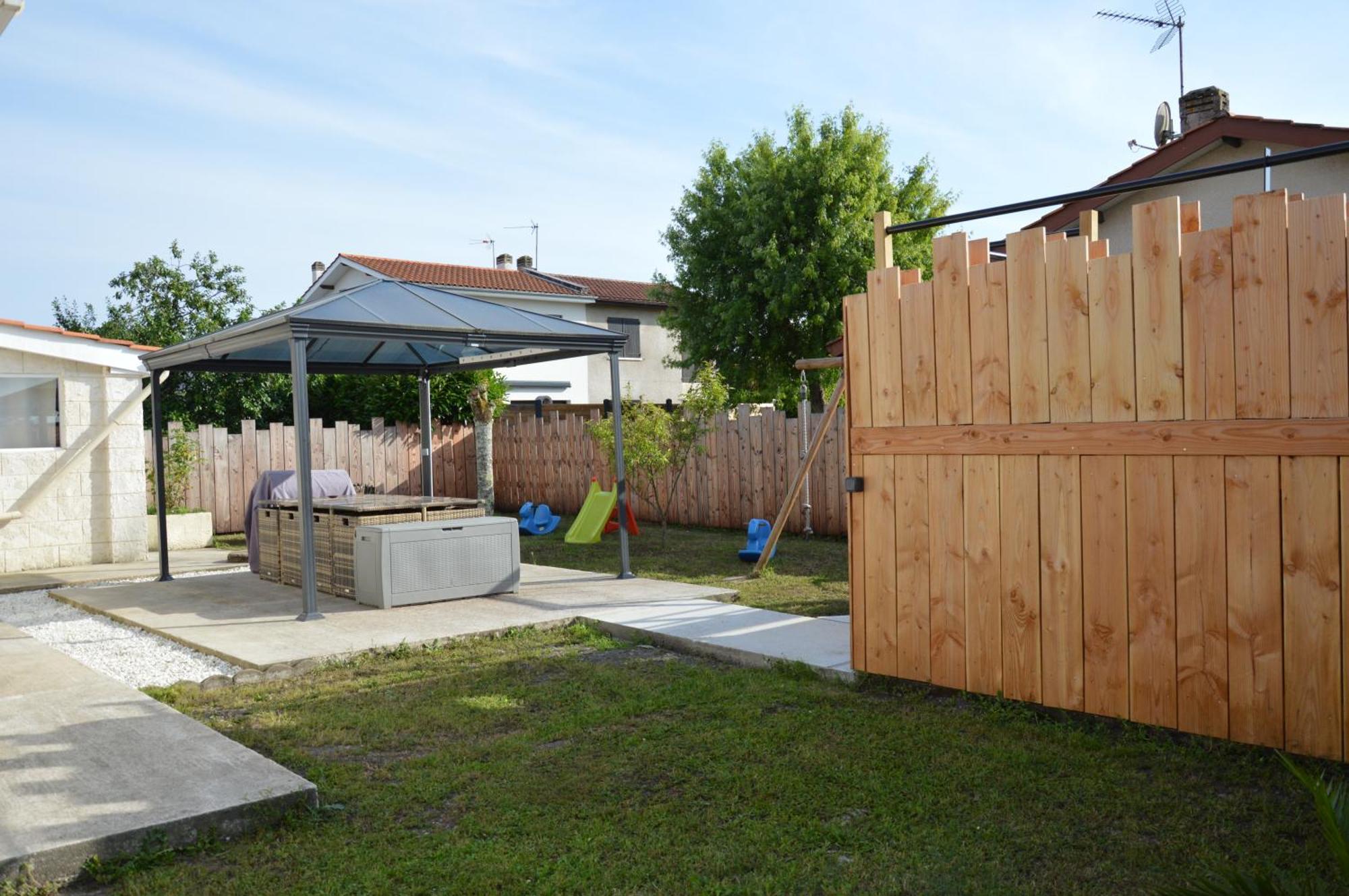 Charmant Pavillon Bordelais Saint-Medard-en-Jalles Exterior photo